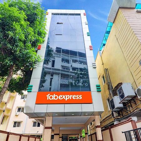 Fabexpress Mid Town Hotel Haidarábád Kültér fotó